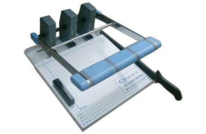 XD-250強(qiáng)力切紙打孔兩用機(jī)